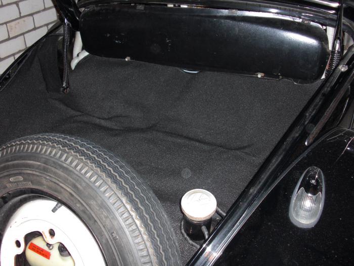 Koberec zavazadlového prostoru/černý - Typ 1 (1960 » 67)